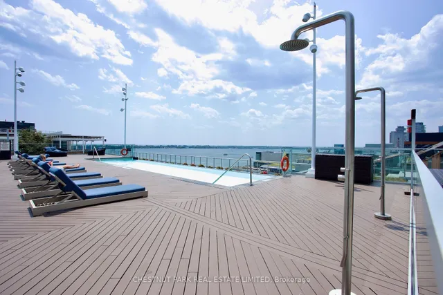 Additional image 32 of 55 Merchants' Wharf Unit 923