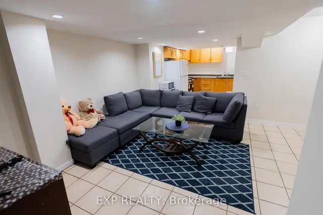 347 Brisdale Dr