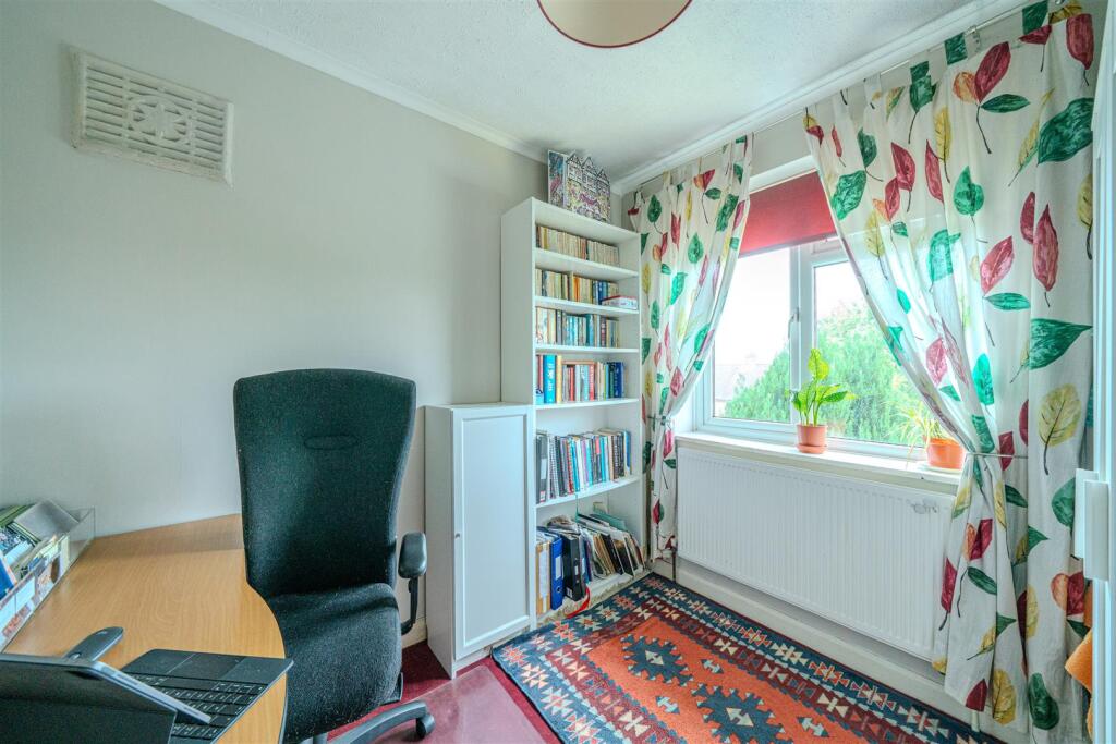 Additional image 23 of Langley Crescent, St. Albans