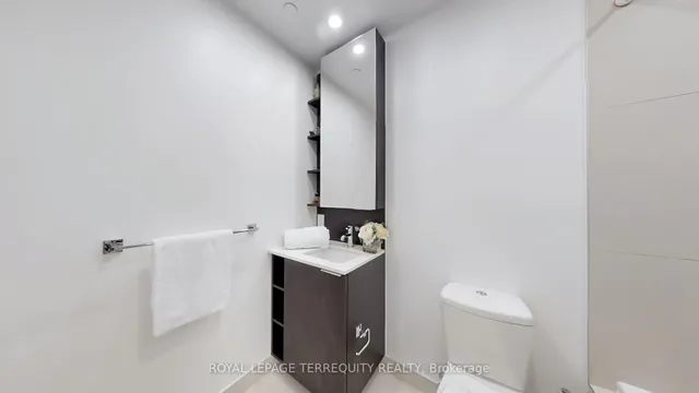 房产图片 19 - 55 Regent Park Blvd 单元415