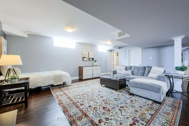 Additional image 37 of 24 Mona Lisa Crt