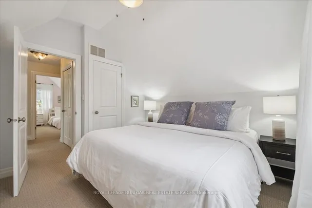 Additional image 16 of 466 Holtby Ave