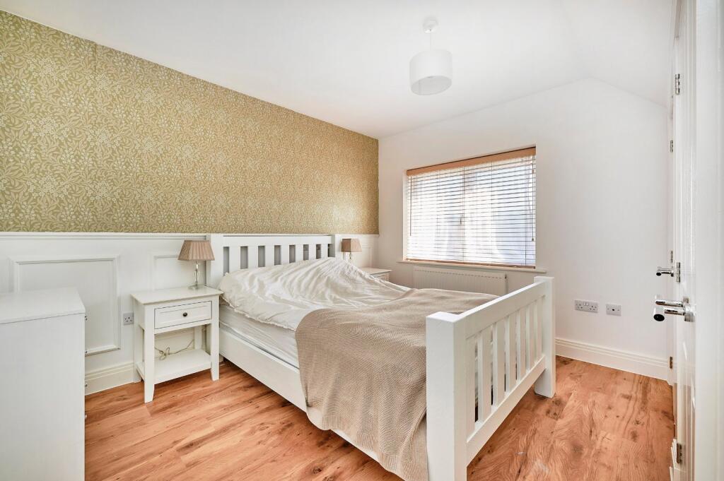 Additional image 10 of Wain Close, St. Albans, Hertfordshire, AL1