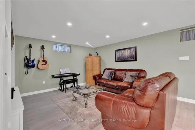 Additional image 33 of 89 Eleanor Ave