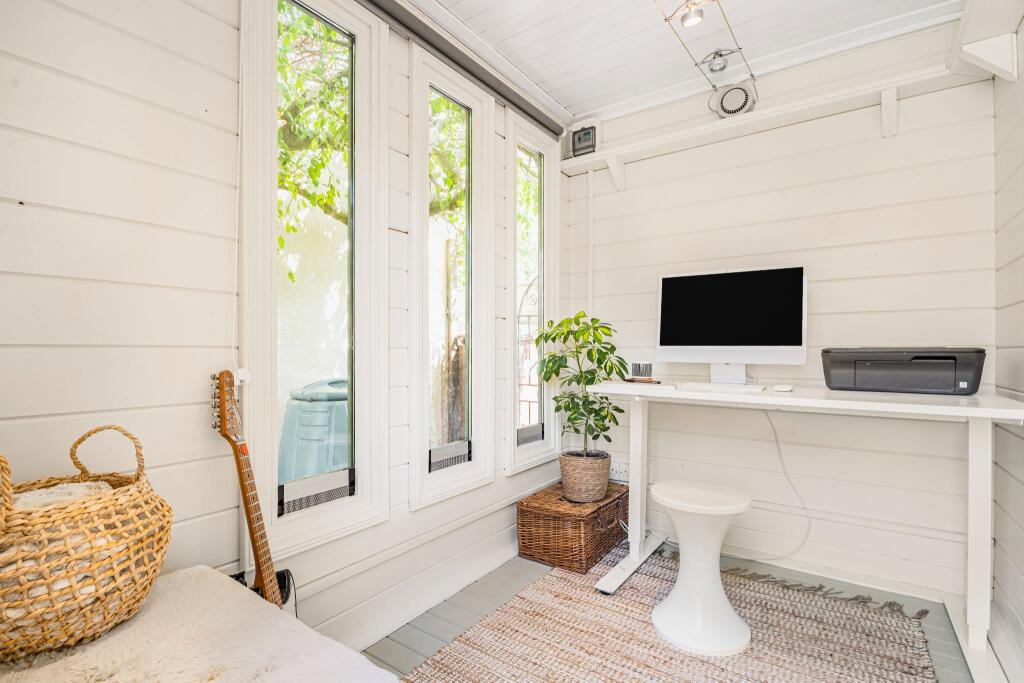 Additional image 12 of Bullens Green Lane, Colney Heath, AL4