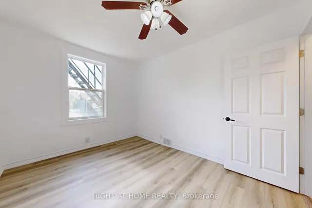 Additional image 20 of 656 Crawford St