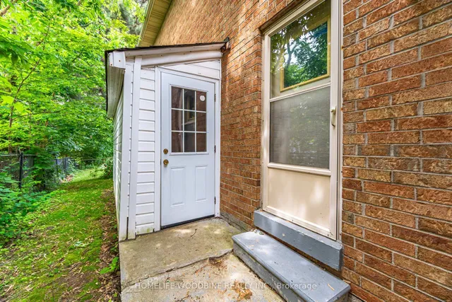 Additional image 36 of 32 Chopin Cres