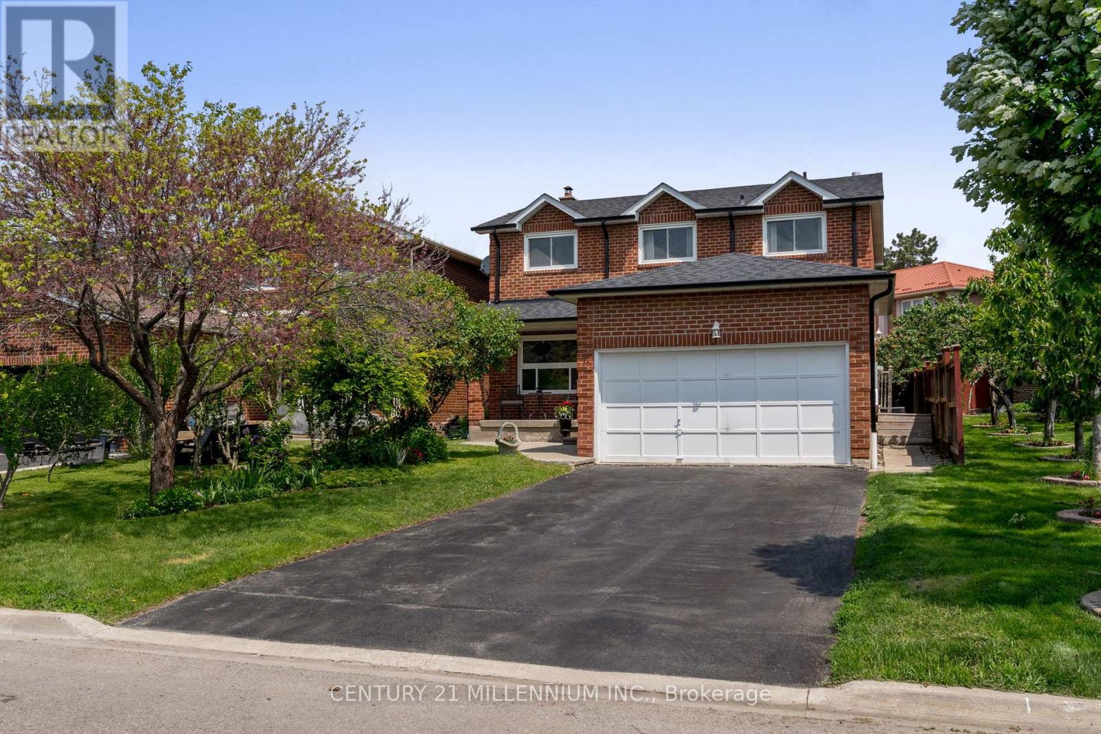 Property image for 17 WHITEHAVEN DRIVE|Brampton (Heart Lake West), Ontario L6Z2R5