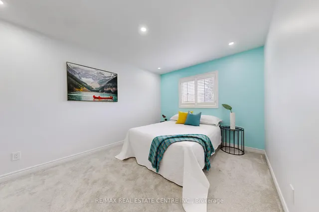 Additional image 28 of 5686 Whitehorn Ave