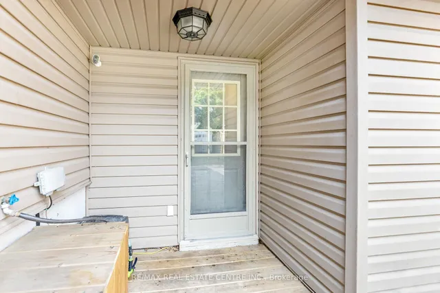 Additional image 32 of 292 Randall Cres