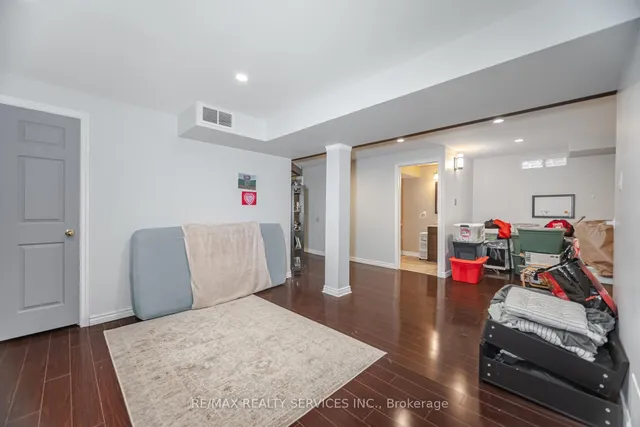 Additional image 37 of 75 Harbourtown Cres
