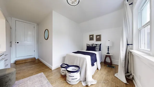 Additional image 23 of 511 Perth Ave