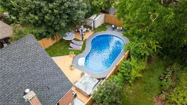 Additional image 45 of 220 Holmesdale Ave