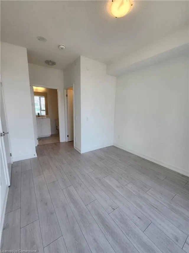 Additional image 15 of 55 Duke St Unit 1001