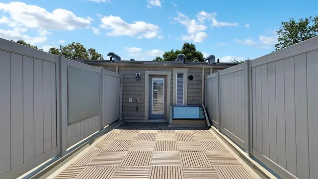 Additional image 43 of 10 Hargrave Lane Unit 14