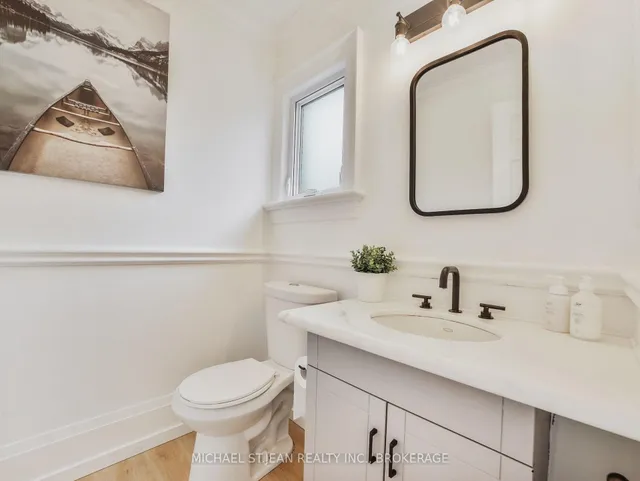 Additional image 8 of 14 Pompano Crt