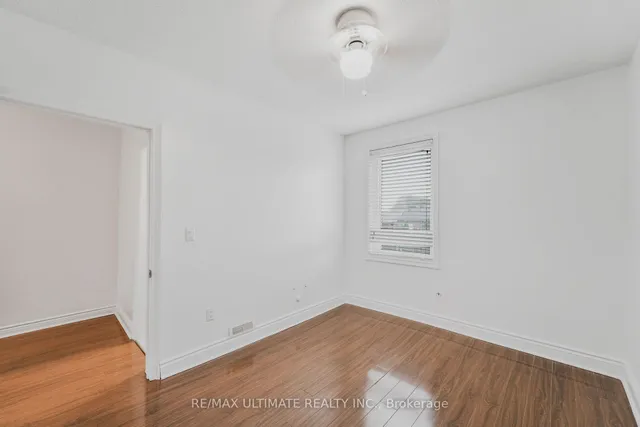 Additional image 11 of 2010 Dufferin St