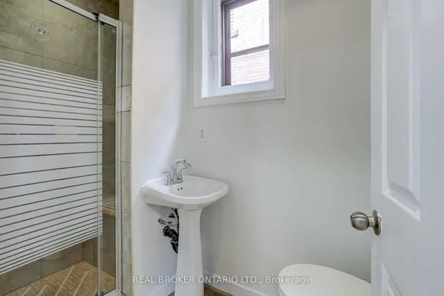 Additional image 12 of 55 Young St