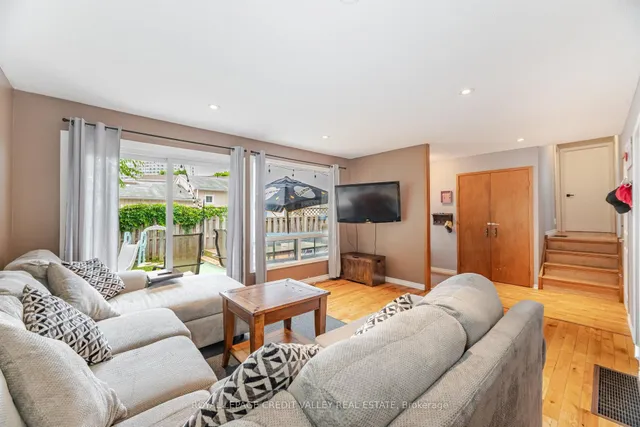 Additional image 9 of 25 Huntingwood Cres