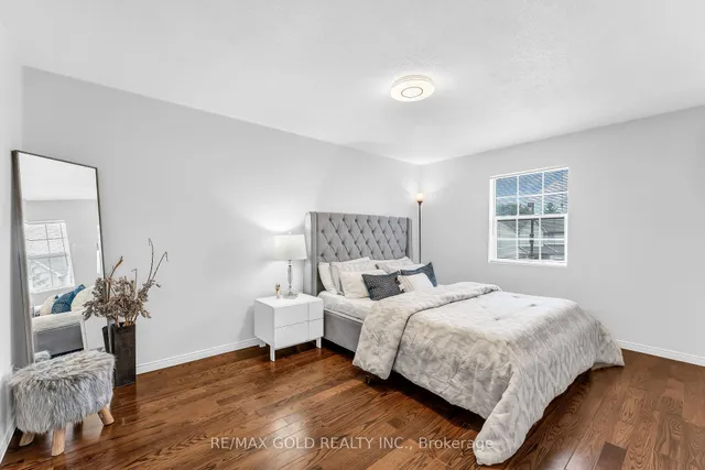 Additional image 35 of 90 Mooregate Cres Unit 34
