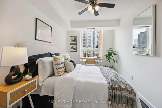 Additional image 18 of 77 Maitland Pl Unit 1906