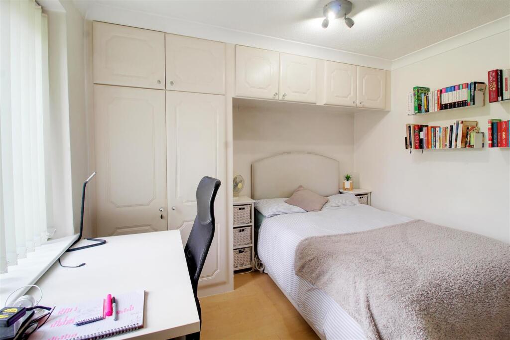 Additional image 9 of Oaklands Avenue, Brookmans Park