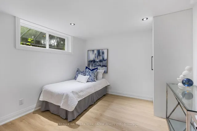 Additional image 29 of 16 Florida Cres