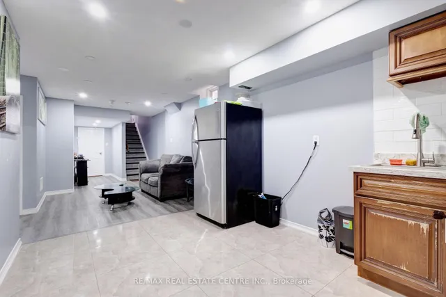 Additional image 34 of 11 Hoover Rd