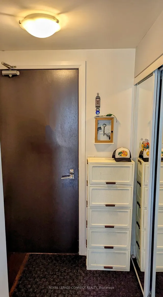 Additional image 4 of 1 De Boers Dr Unit 1610