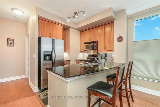 Additional image 12 of 2087 Lake Shore Blvd Unit 207