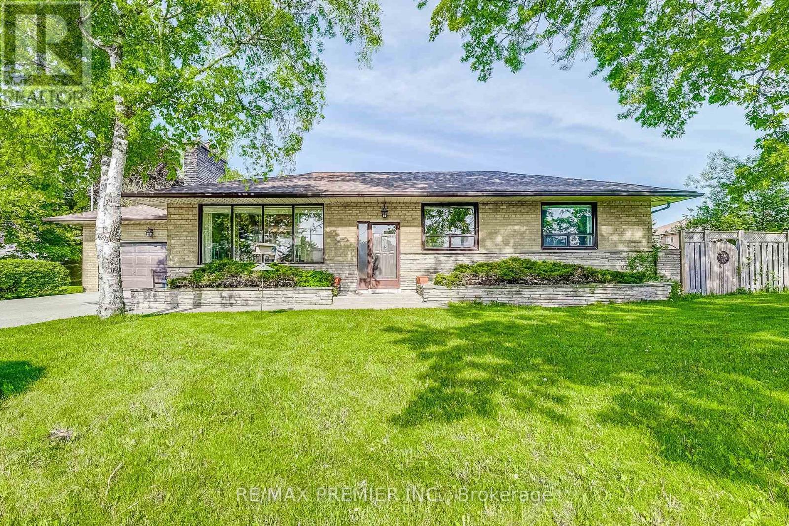 1 GRAM STREET|Vaughan (Maple), Ontario L6A3Z2