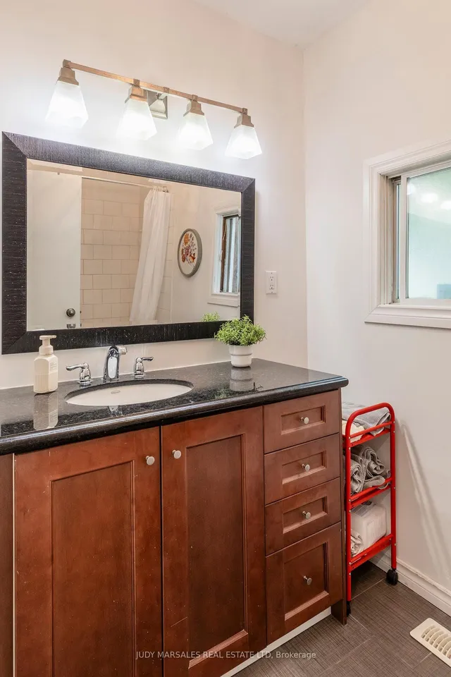 Additional image 37 of 32 Pearl St