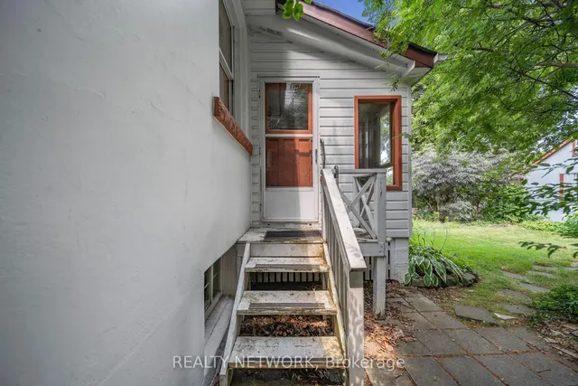Additional image 36 of 549 Upper Wentworth St