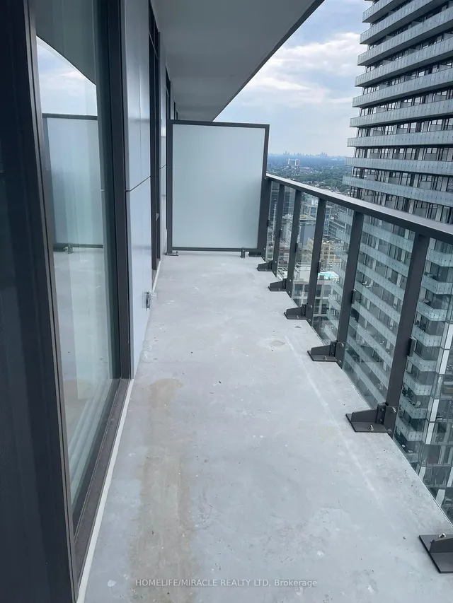 Additional image 6 of 28 Widmer St Unit 3528