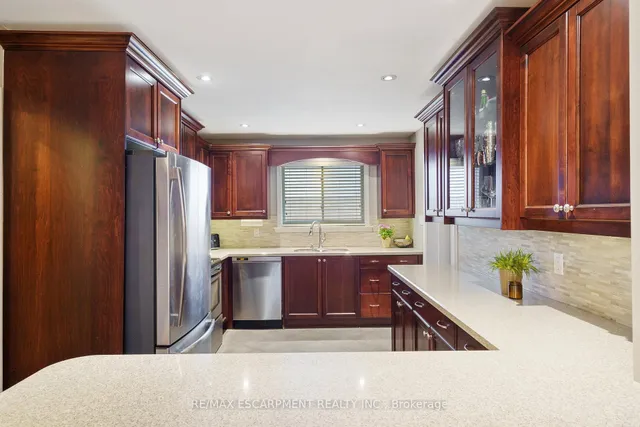 房产图片 7 - 711 MULLIN 路