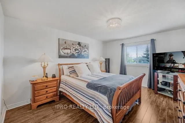 Additional image 23 of 792 Ledbury Cres