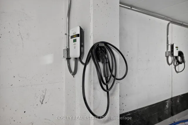 Additional image 29 of 1960 Queen St Unit 305