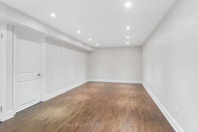 Additional image 43 of 44 Caracas Rd