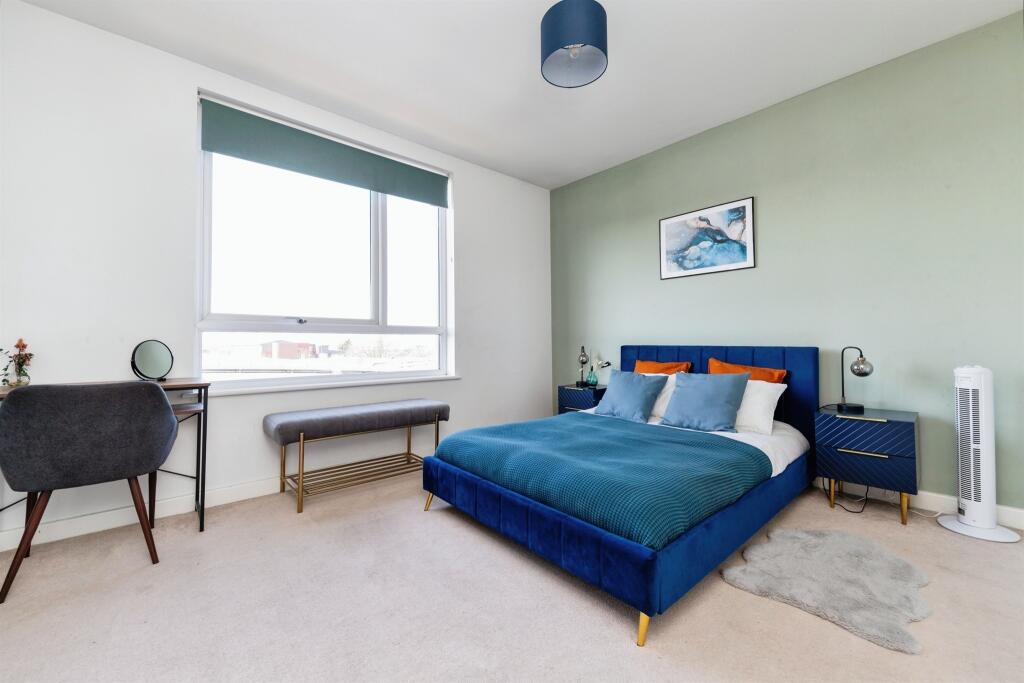 Additional image 9 of Town Centre, Hatfield