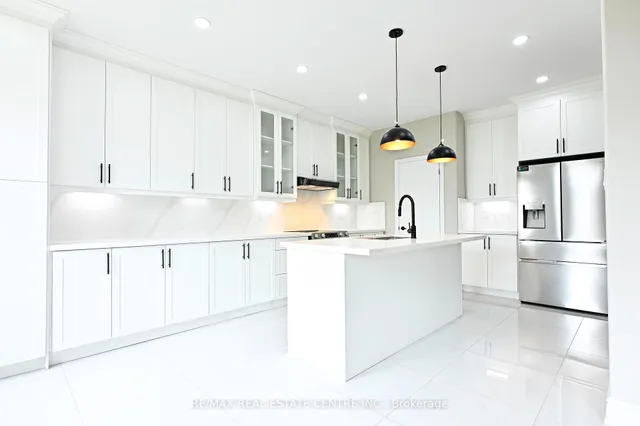 Additional image 13 of 25 Giltspur Dr