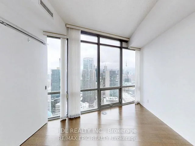 Additional image 13 of 832 Bay St Unit 2208