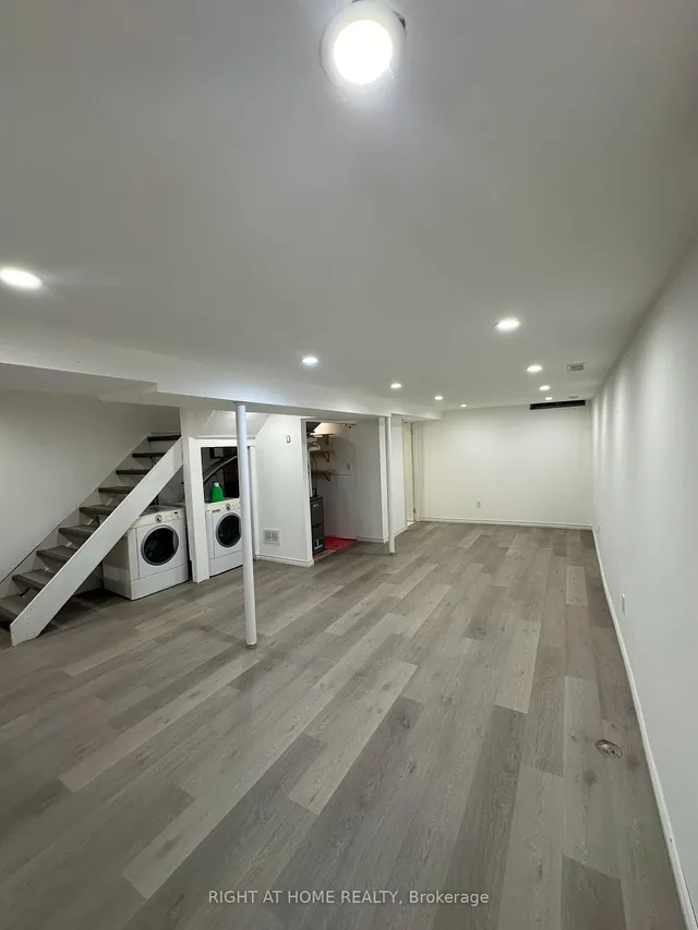 Additional image 34 of 14 Hero Sq