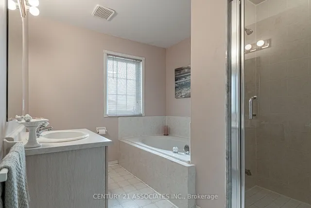 房产图片 3 - 5817 西德茅斯街