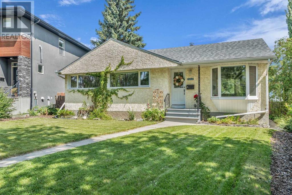 3212 Kerrydale Road SW|Calgary, Alberta T3E4S6