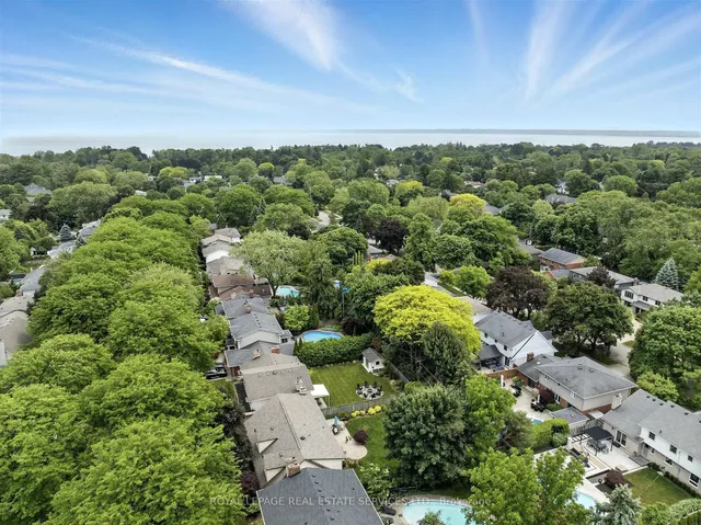 Additional image 47 of 4240 Dunvegan Rd