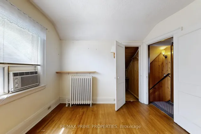 Additional image 22 of 1398 Pape Ave