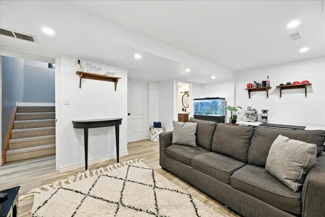 Additional image 33 of 1085 Harrogate Dr Unit 23