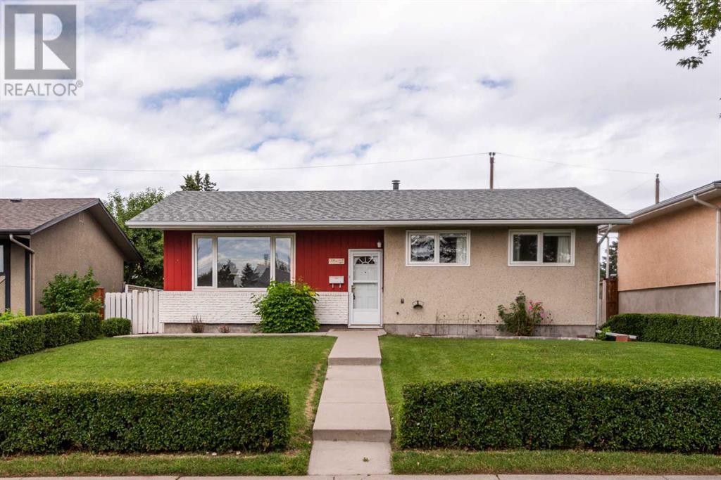 1724 Valleyview Road NE|Calgary, Alberta T2E6E9
