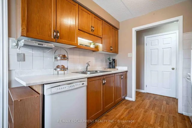 房产图片 18 - 416 Limeridge Rd 单元 216