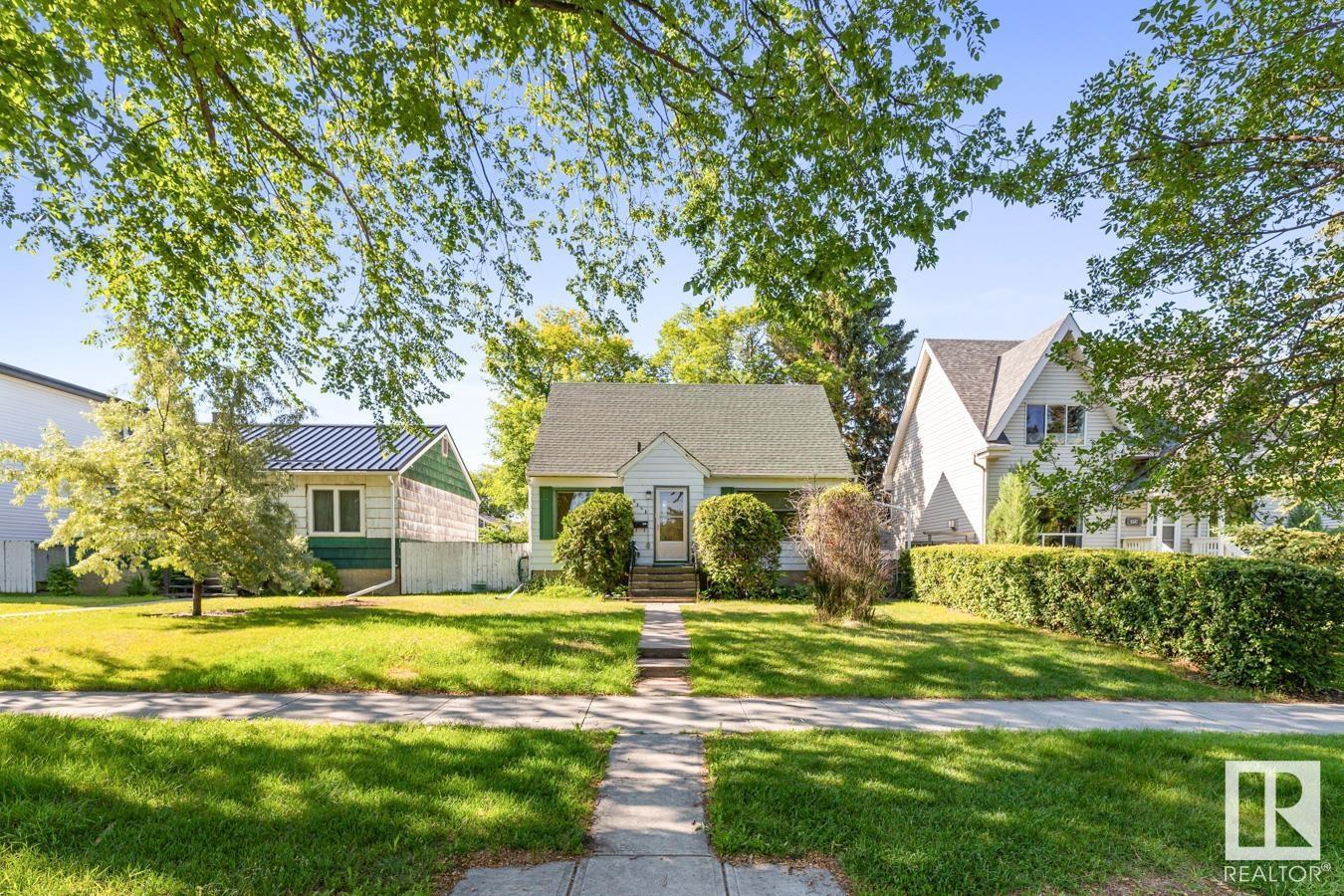 8343 81 AV NW NW|Edmonton, Alberta T6E0W1